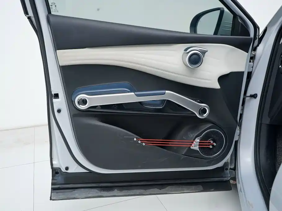 BYD Yuan Plus — миниатюра 15
