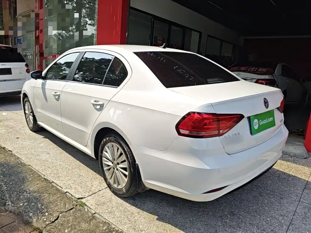 Volkswagen Lavida — миниатюра 5