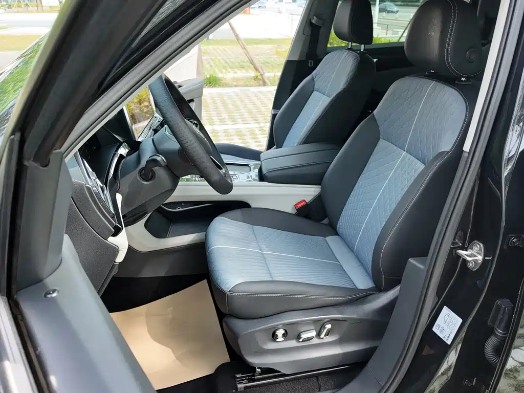 Volkswagen Teramont — миниатюра 8