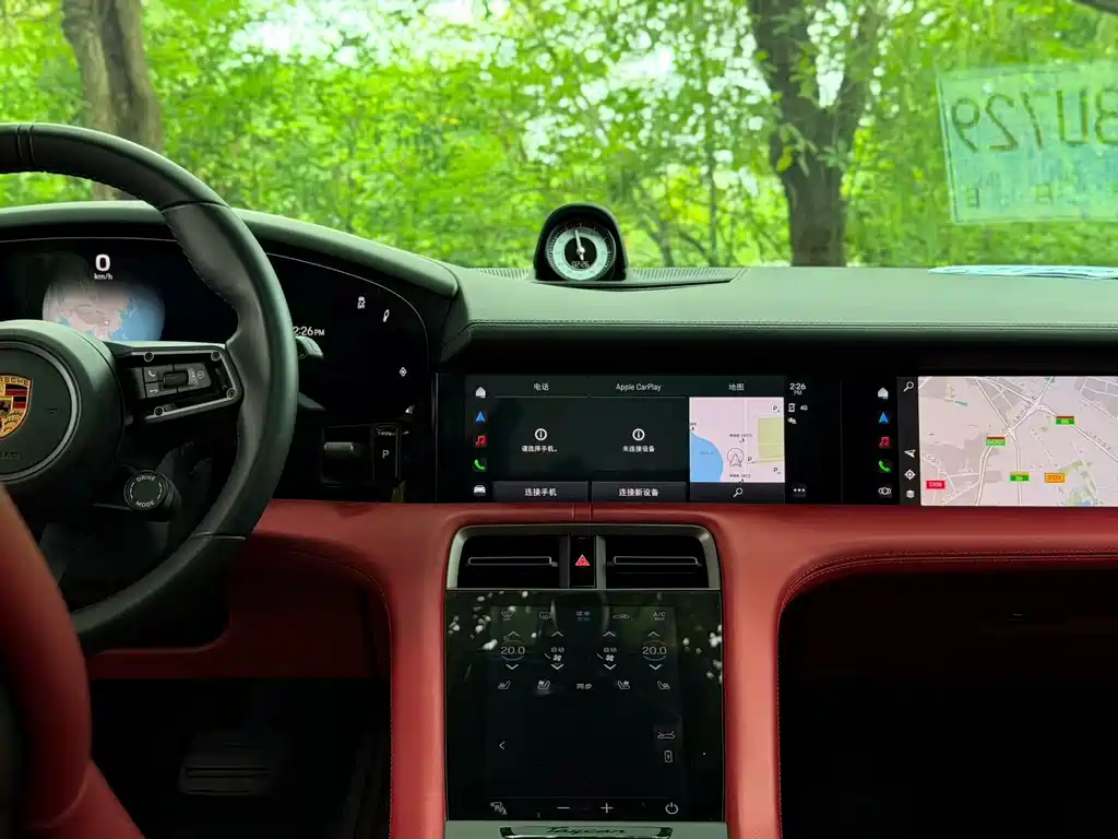 Porsche Taycan — миниатюра 5
