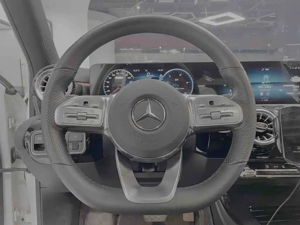 Mercedes-Benz A-Class — миниатюра 14
