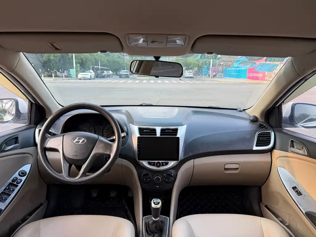 Hyundai Verna — миниатюра 5