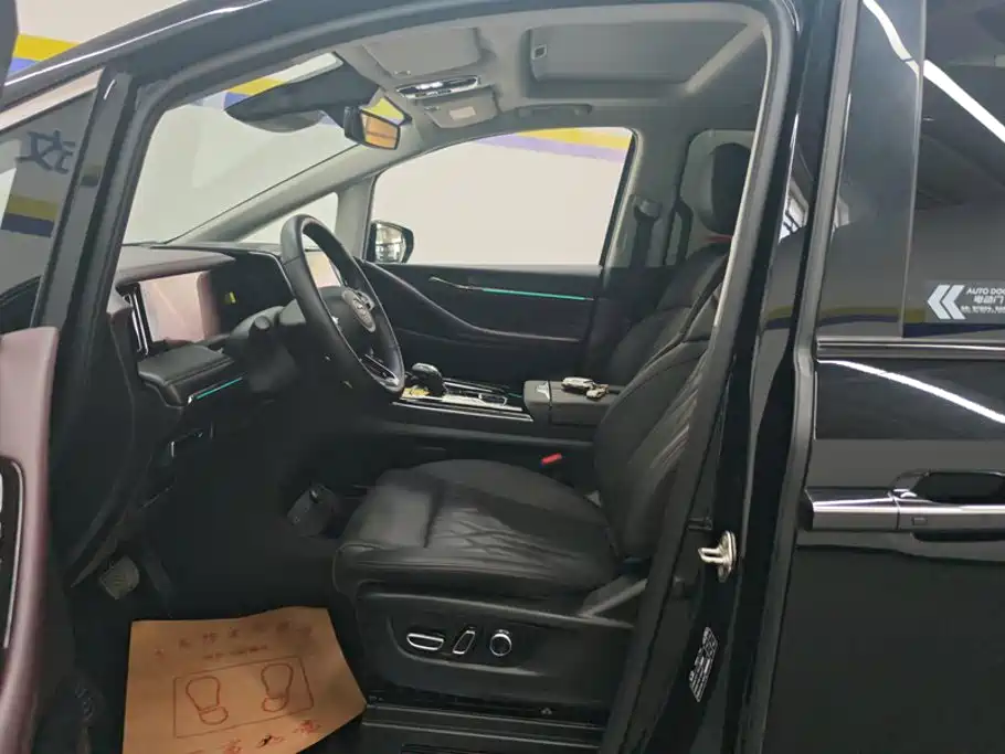 GAC Motor Trumpchi M8 — миниатюра 9