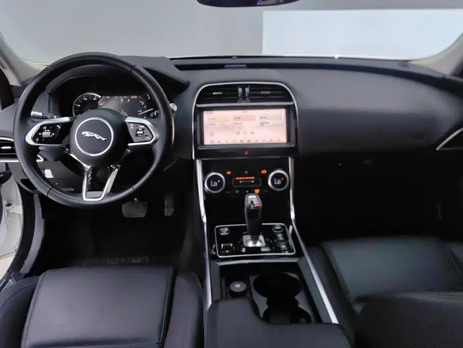 Jaguar XEL — миниатюра 12