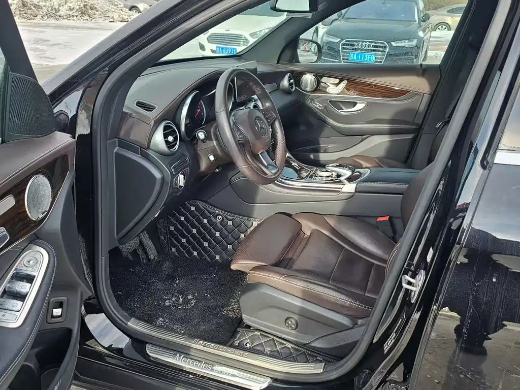 Mercedes-Benz GLC 2017 GLC 260 4MATIC