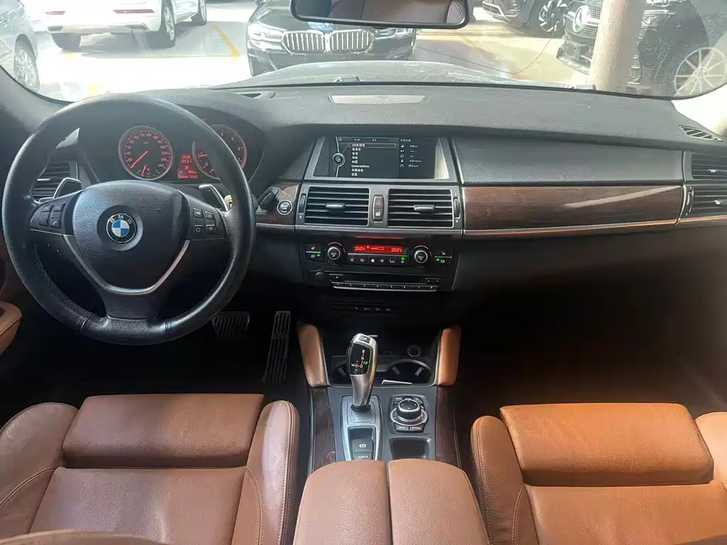 BMW X6 — миниатюра 5