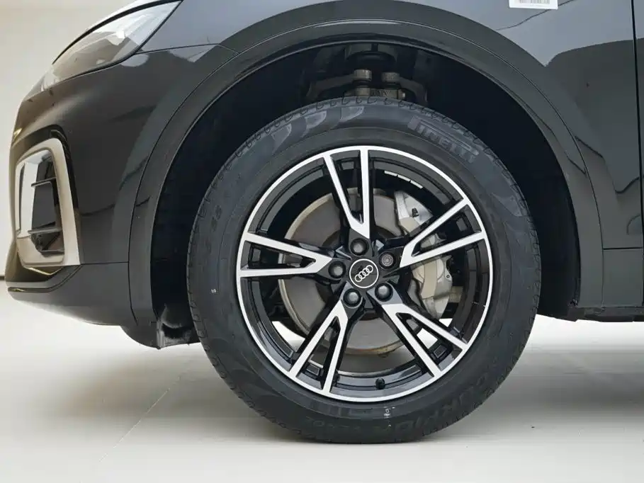 Audi Q5L — миниатюра 13