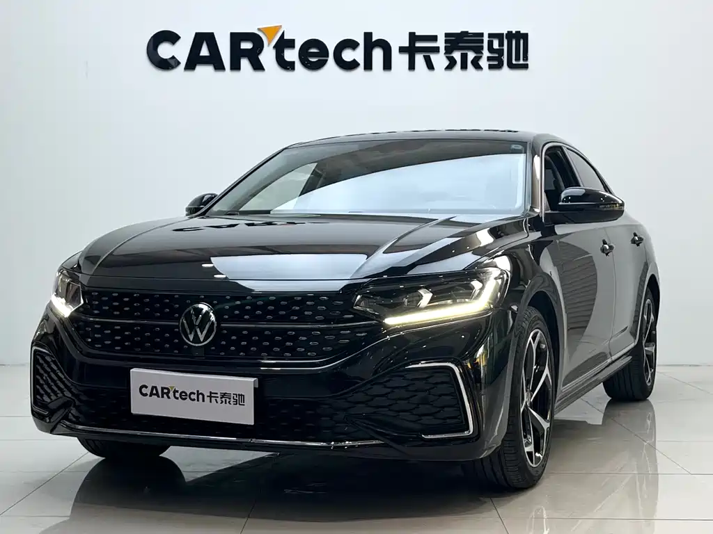 Volkswagen Passat 2023