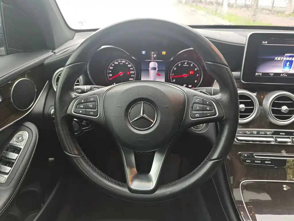 Mercedes-Benz GLC — миниатюра 12