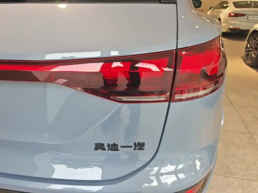 Audi Q6L e-tron — миниатюра 8