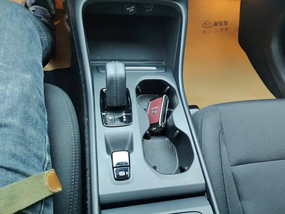 Volvo XC40 — миниатюра 16