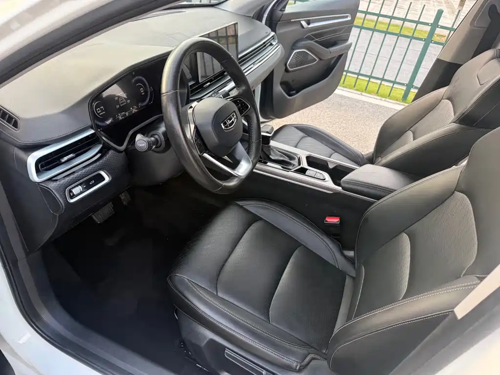 Geely Emgrand — миниатюра 15