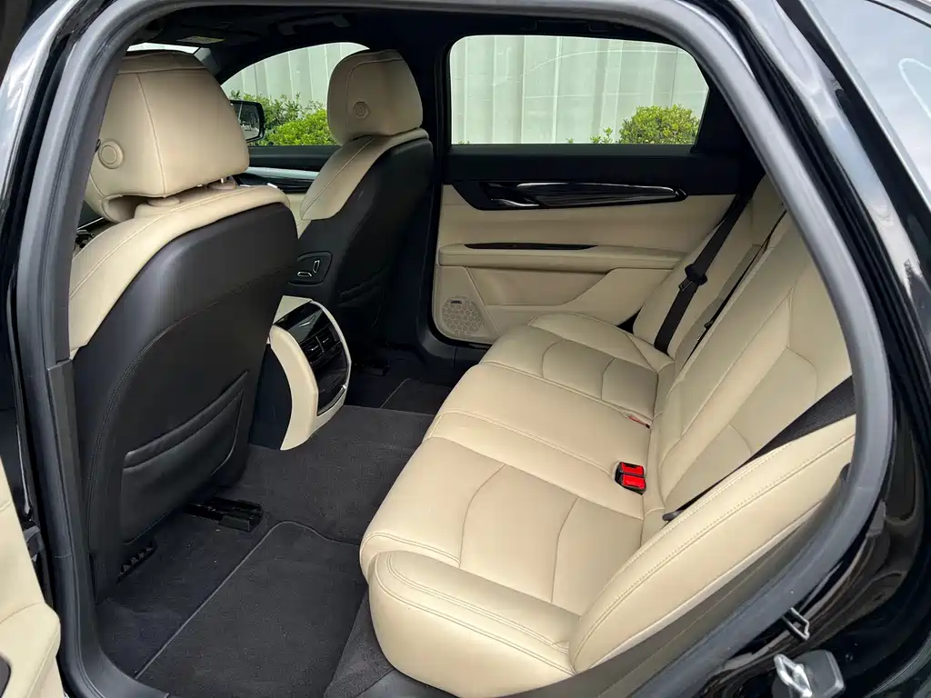 Cadillac CT6 — миниатюра 6