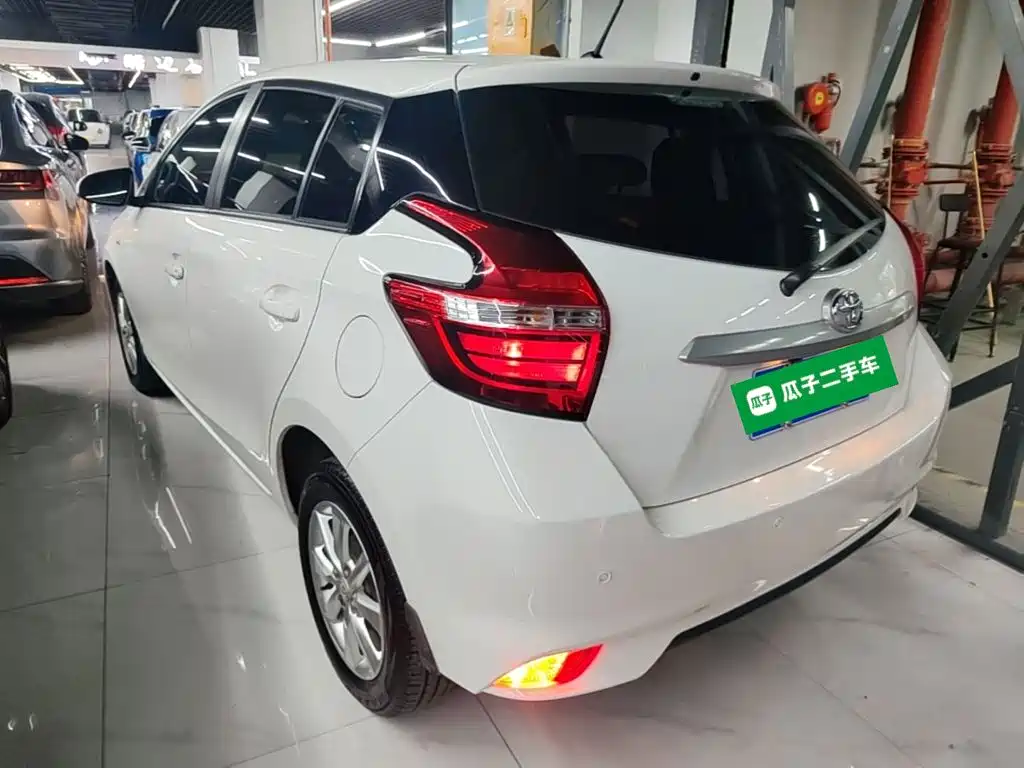 Toyota Yaris L — миниатюра 5