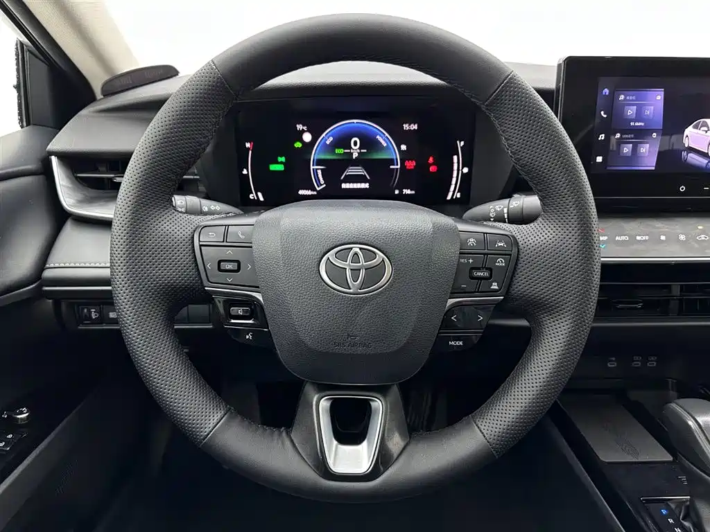 Toyota Camry 2024 Белый из Китая