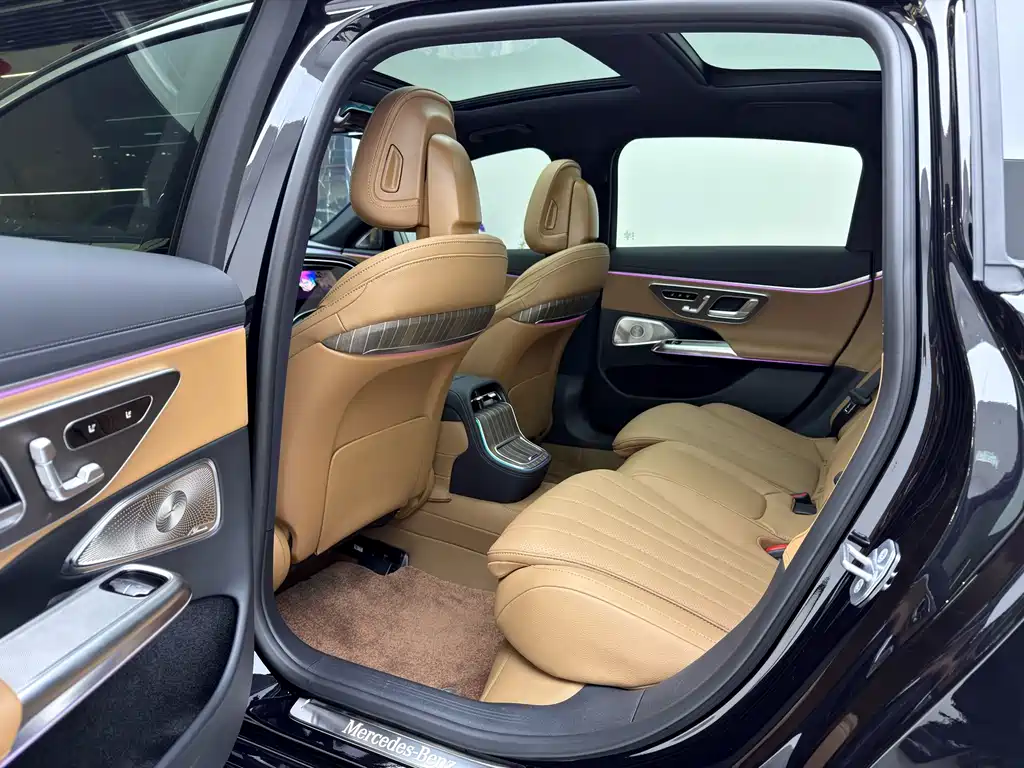 Mercedes-Benz E-Class — миниатюра 14