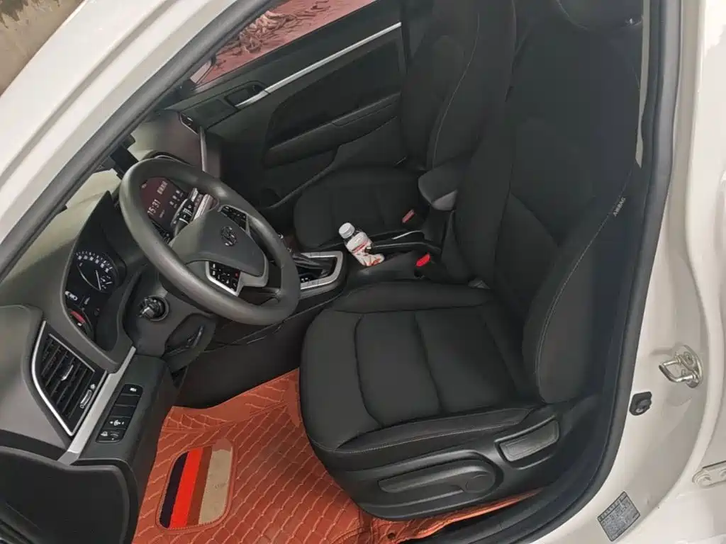 Hyundai Elantra — миниатюра 15