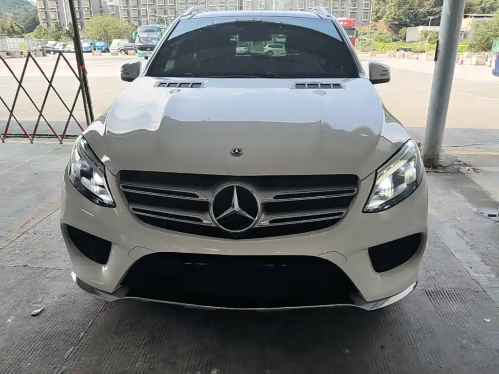 Mercedes-Benz GLE (Import) — миниатюра 3