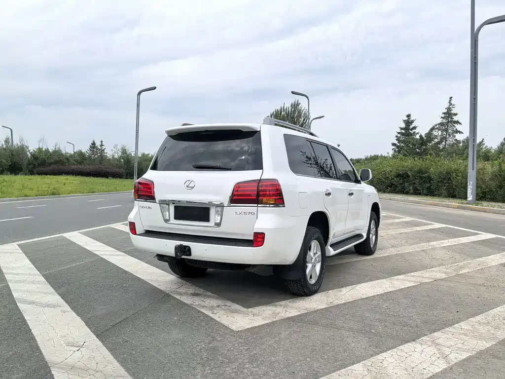 Lexus LX 2009 570