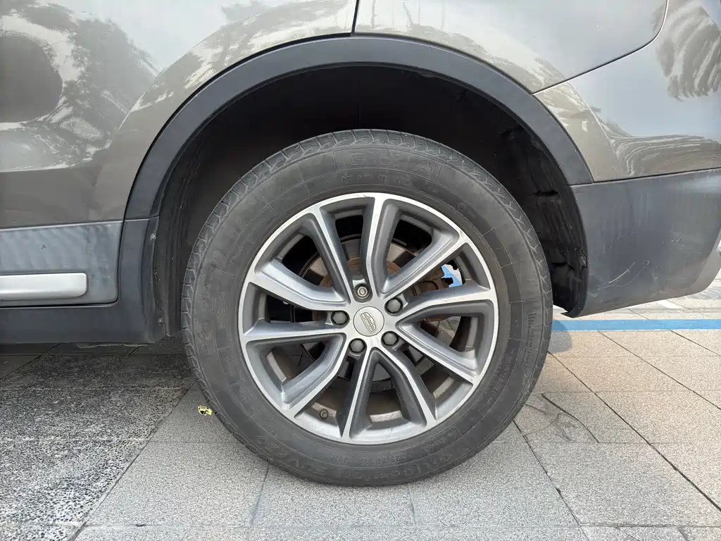 Geely Boyue - фото 16