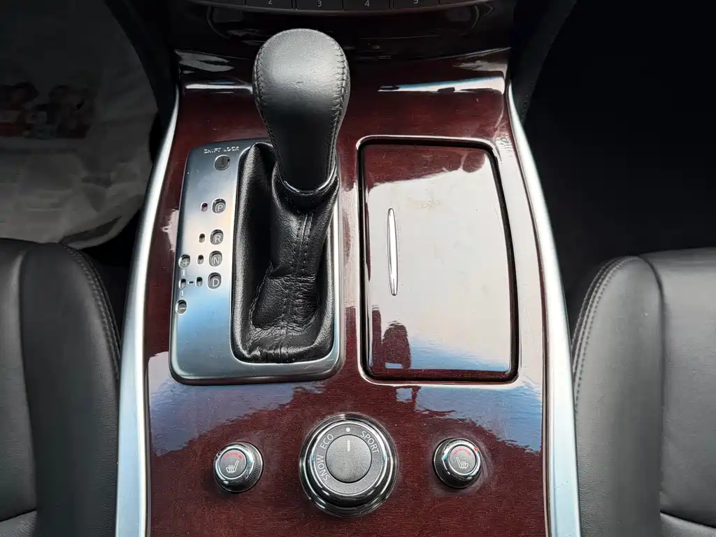 Infiniti Q70 — миниатюра 13