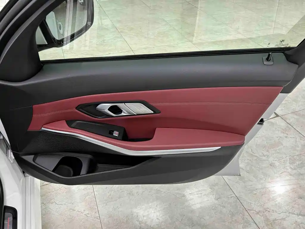 BMW 3 Series — миниатюра 17