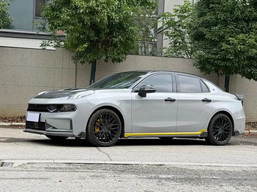 Купить Lynk & Co 03