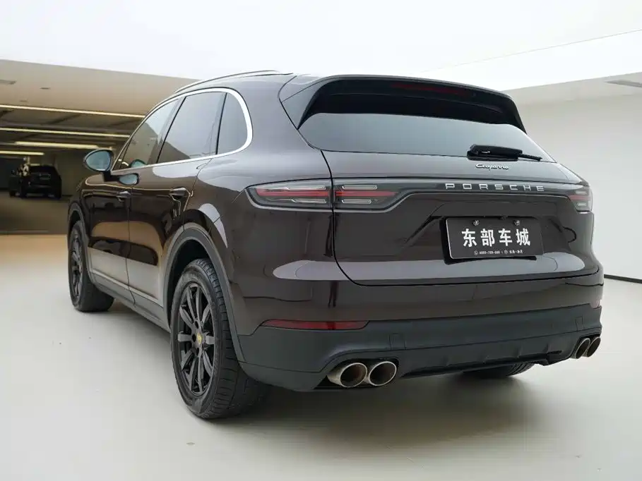 Porsche Cayenne — миниатюра 4
