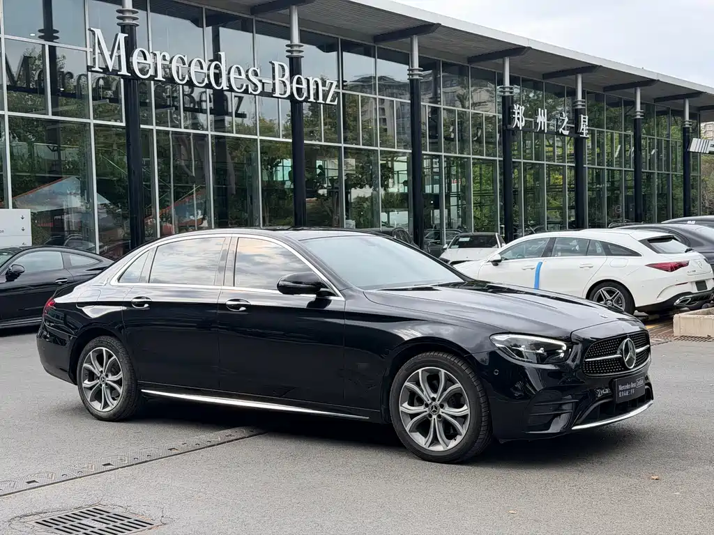 Mercedes-Benz E-Class — миниатюра 2