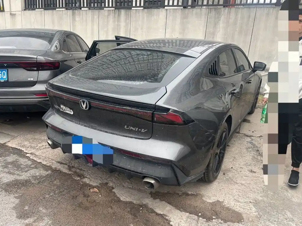 Changan UNI-V — миниатюра 8