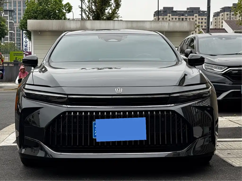 Toyota Crown (Import) — миниатюра 2