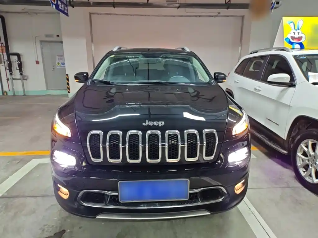 Jeep Cherokee — миниатюра 3