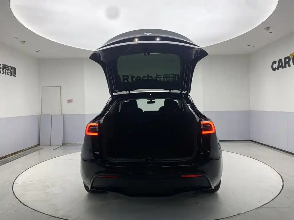 Tesla Model Y — фотографии объявления, Фото 29