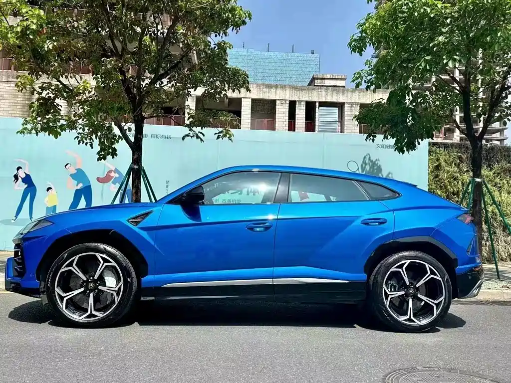 Lamborghini Urus 2021 4.0T V8