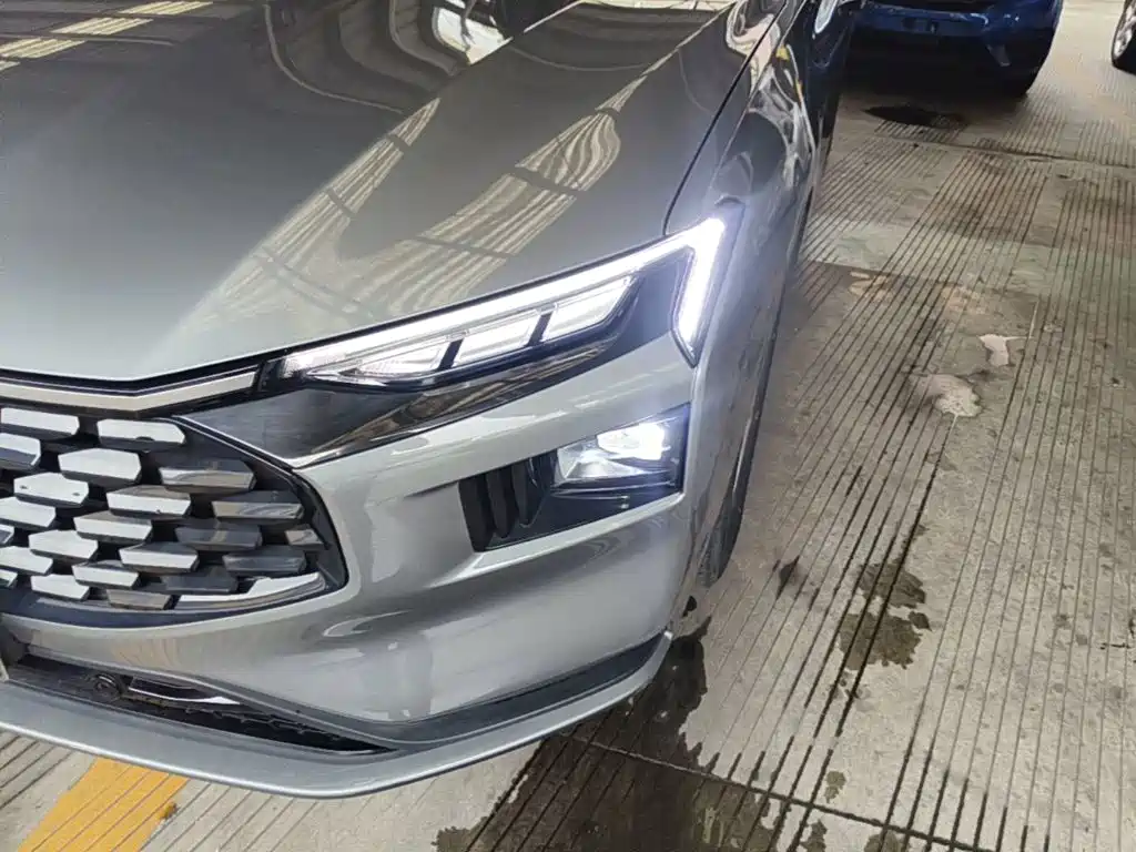 Ford Mondeo — миниатюра 24