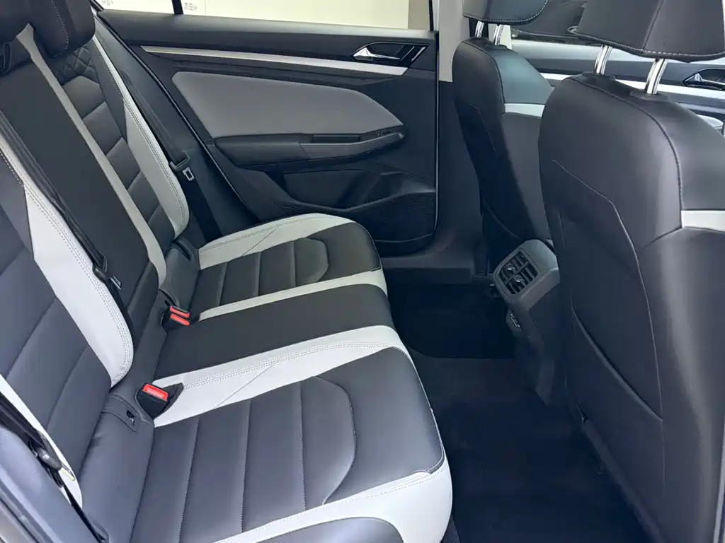 Volkswagen Bora — миниатюра 10