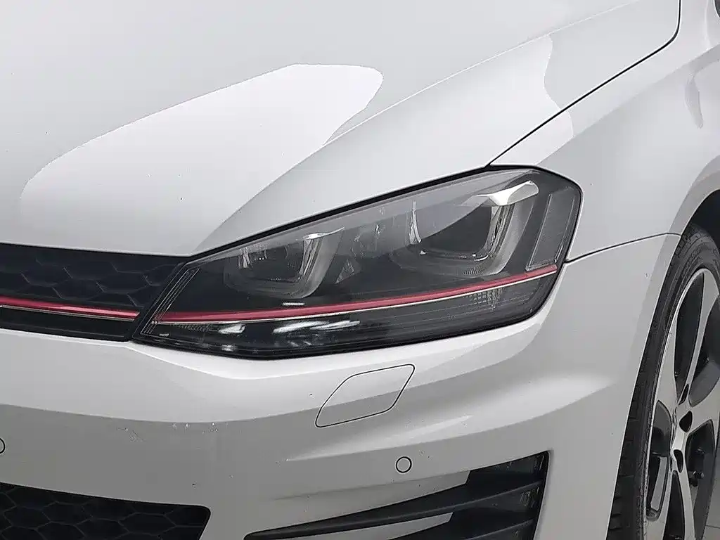 Volkswagen Golf GTI — миниатюра 7