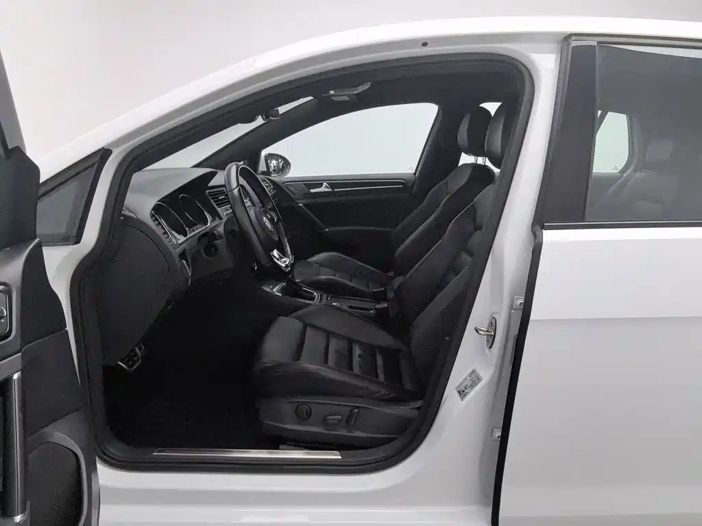 Volkswagen Golf GTI — миниатюра 10