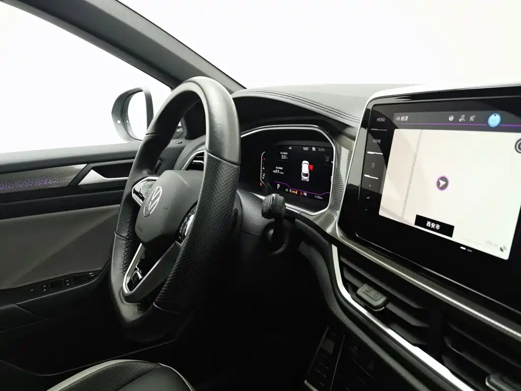 Volkswagen T-Roc — миниатюра 22