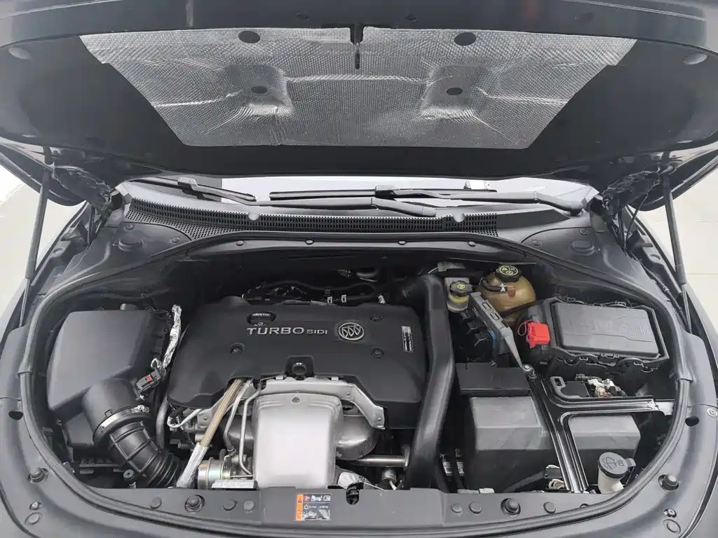 Buick LaCrosse — миниатюра 6