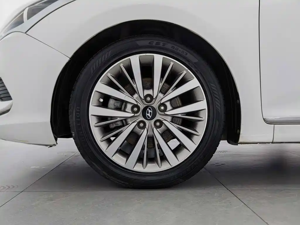 Hyundai Mistra — миниатюра 17