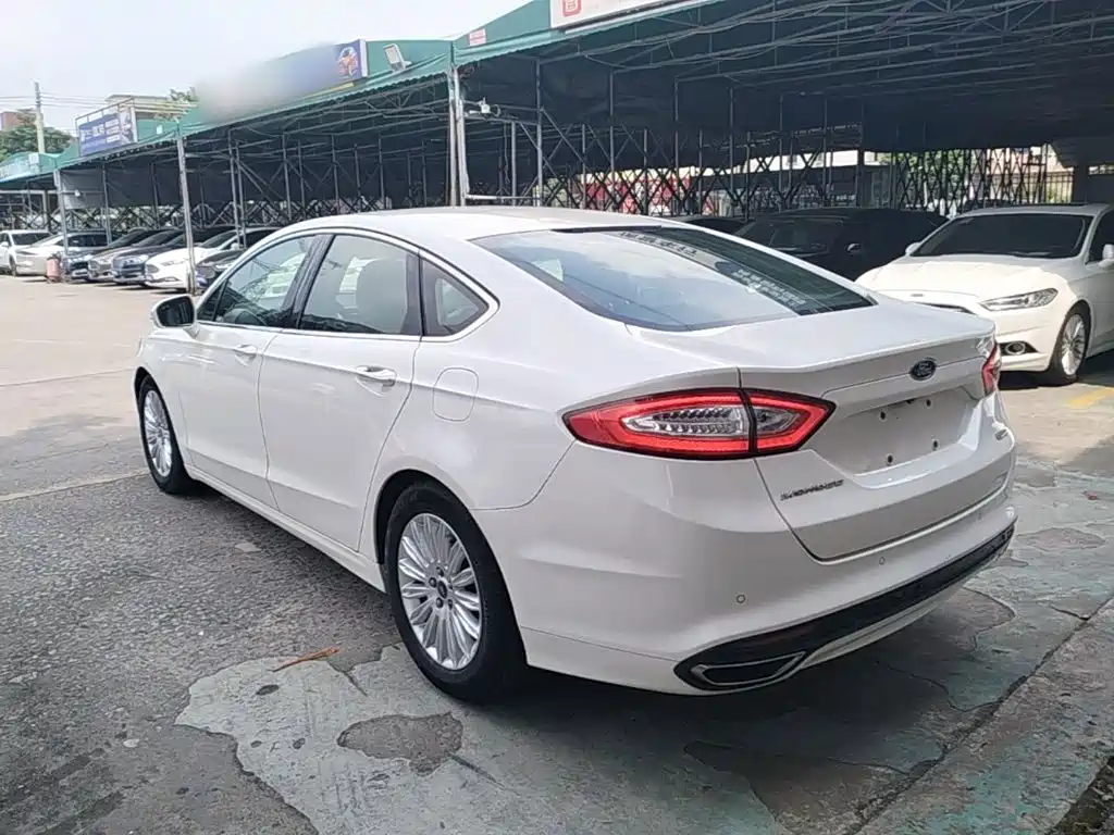 Ford Mondeo — миниатюра 5