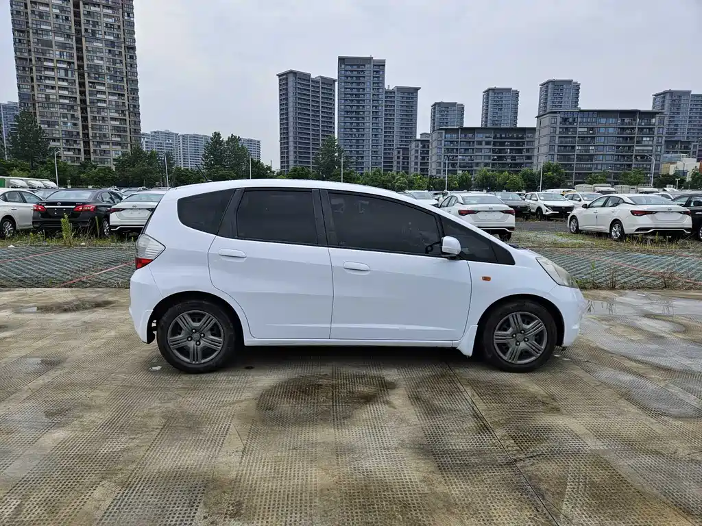 Honda Fit 2008 1.3L AT Comfort