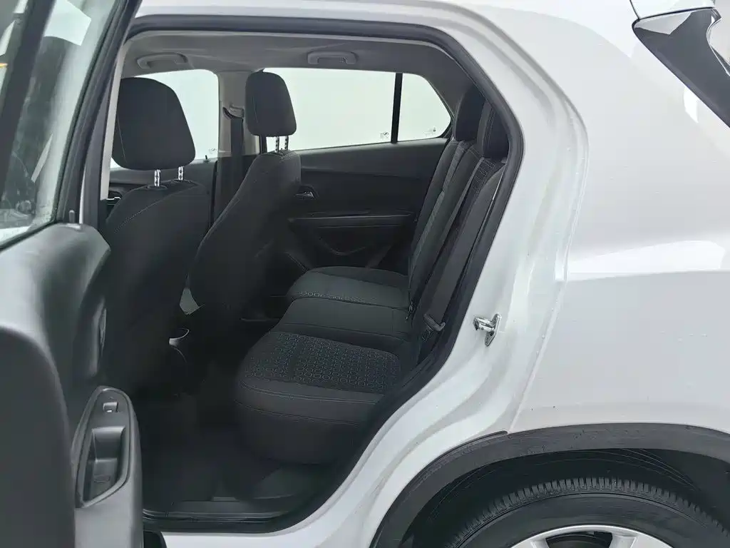 Chevrolet Trax — миниатюра 15