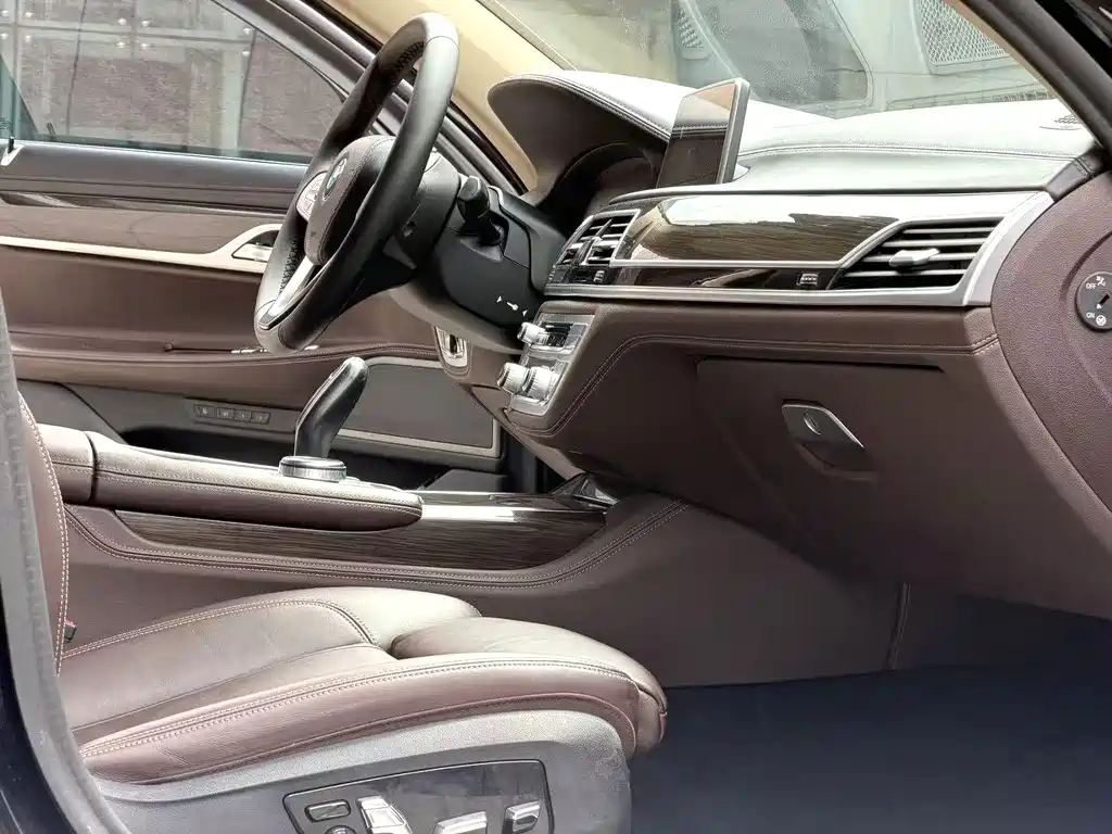BMW 7 Series 7 2019 730Li Luxury
