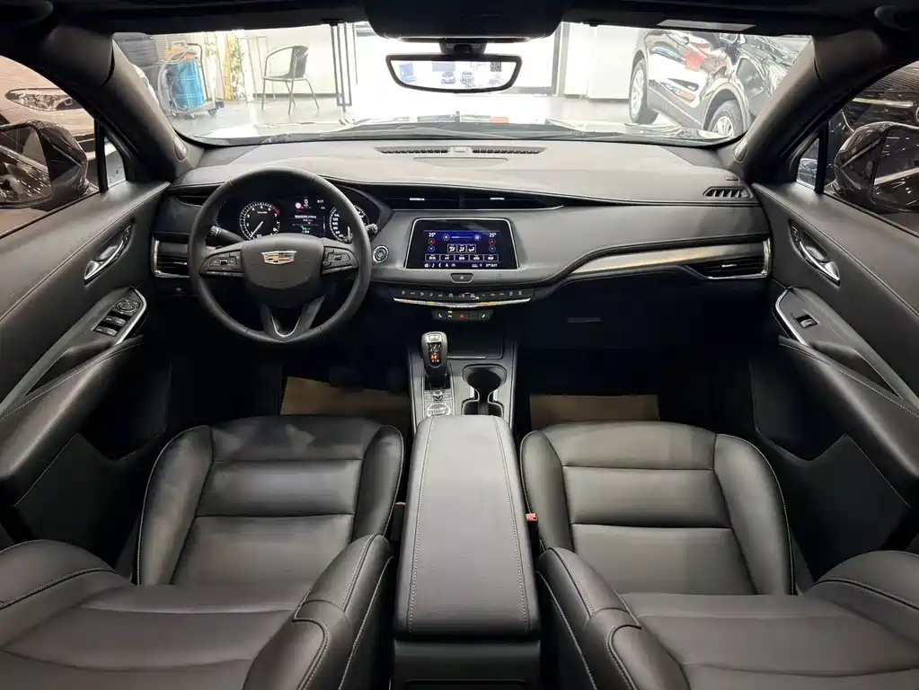 Cadillac XT4 — миниатюра 7