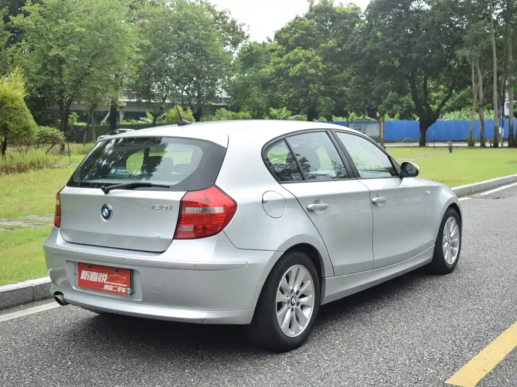 BMW 1 Series (Import) — миниатюра 6