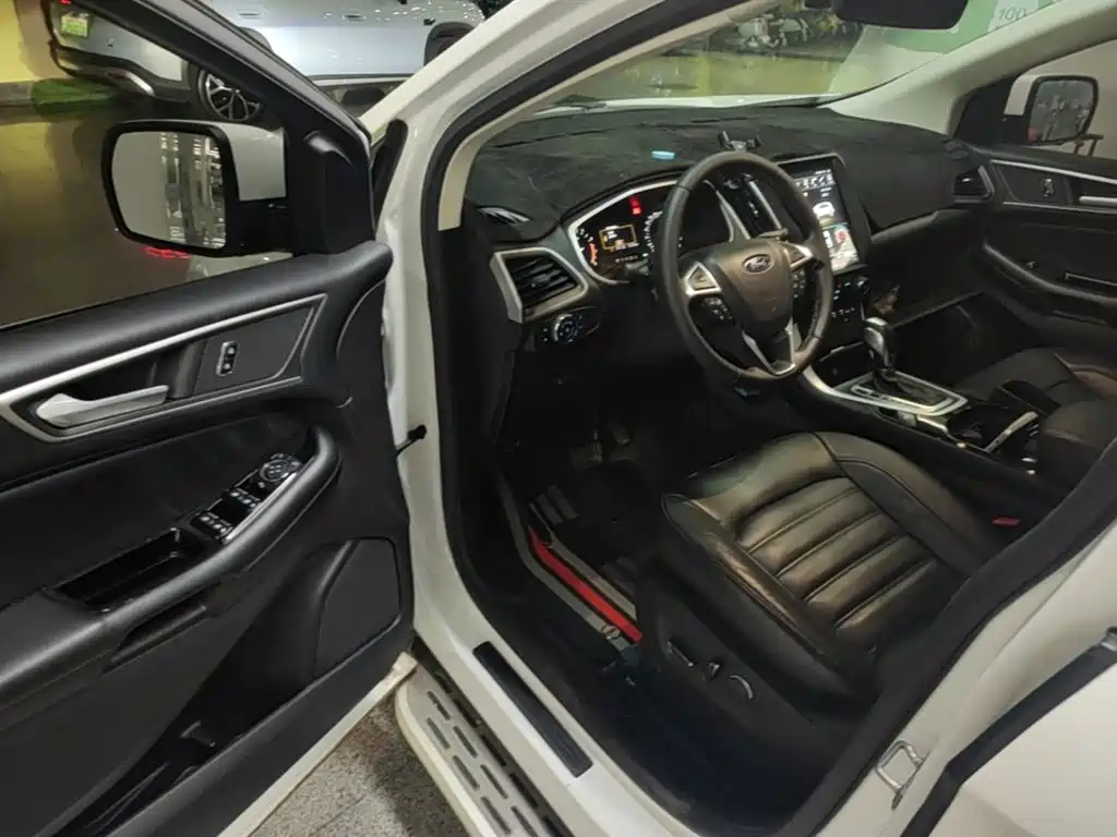 Ford Edge — миниатюра 12