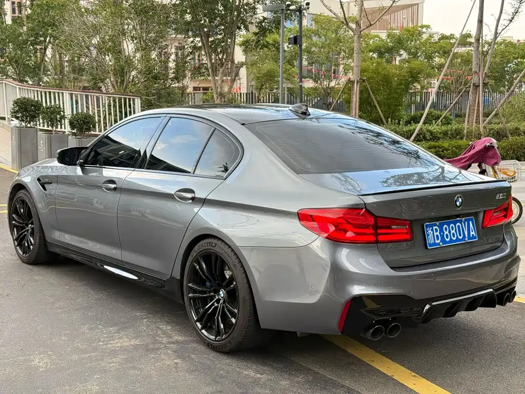 BMW M5 — миниатюра 3