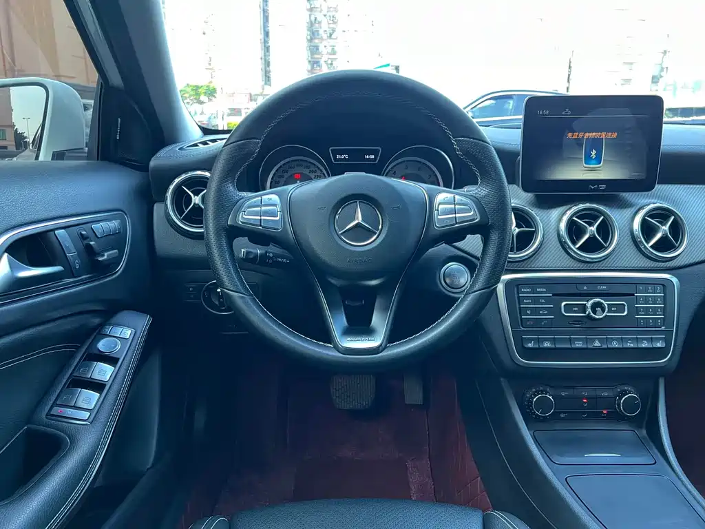 Mercedes-Benz GLA — миниатюра 17